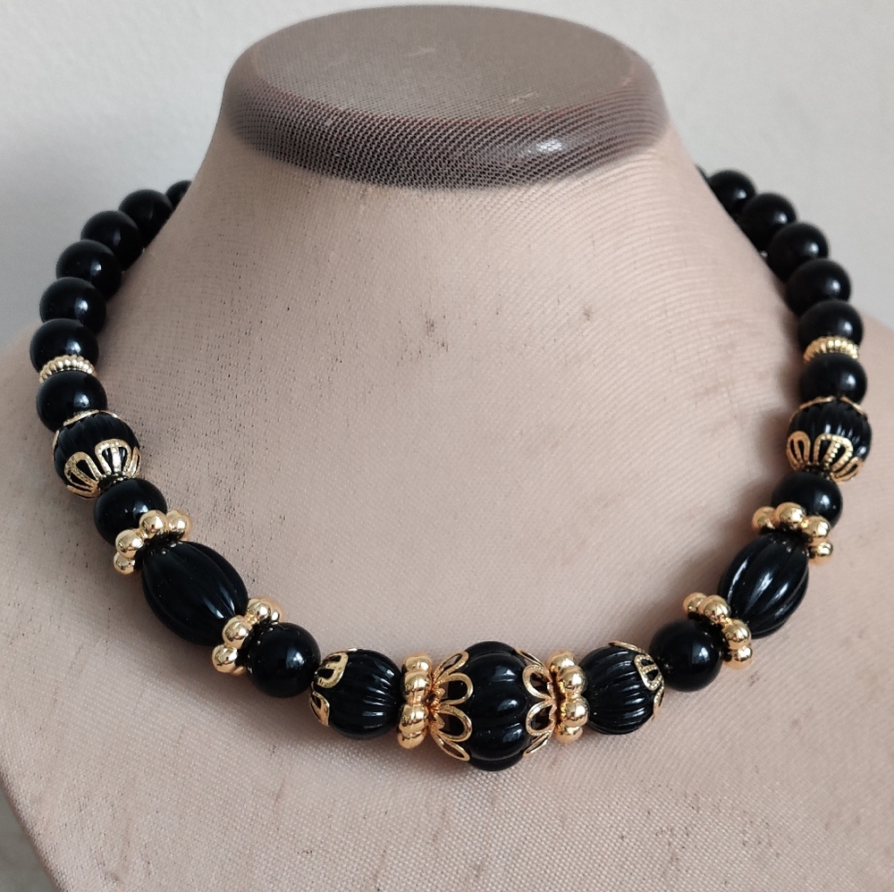 Elegant Black and Gold Beaded Trifari Necklace